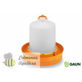 Bebedero pollos 8,5 l. con base profunda - color naranja